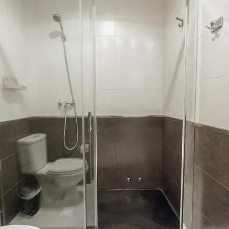 Modern Terrace 2bd By Vacationy *