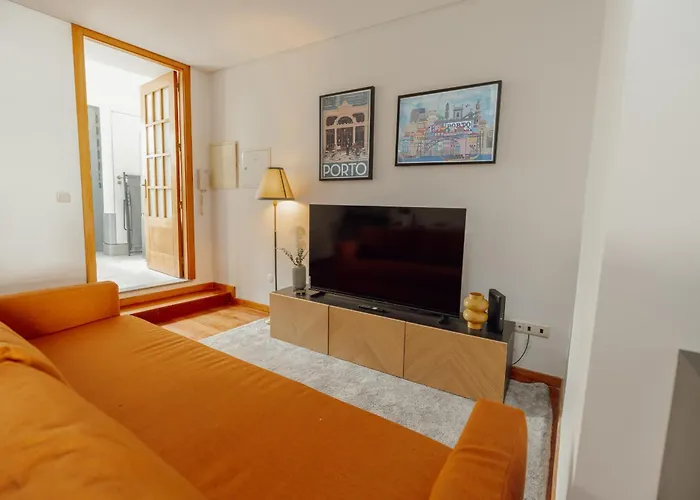 Modern Terrace 2bd By Vacationy * Πόρτο
