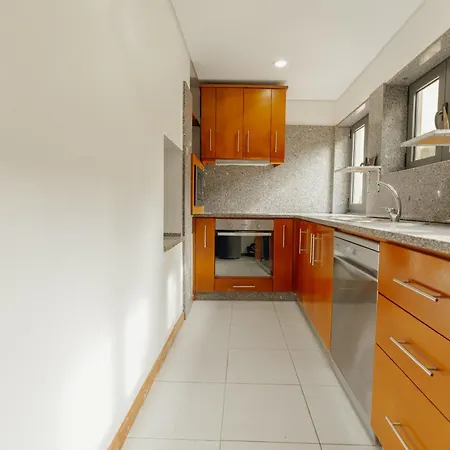 Modern Terrace 2bd By Vacationy