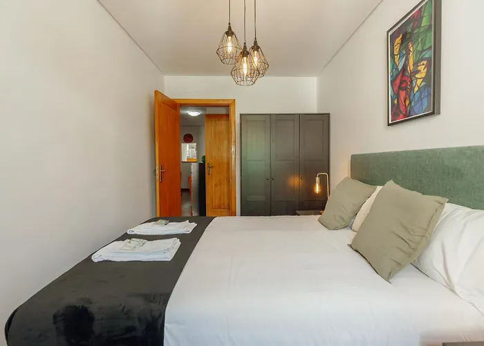 Modern Terrace 2bd By Vacationy Apartman *