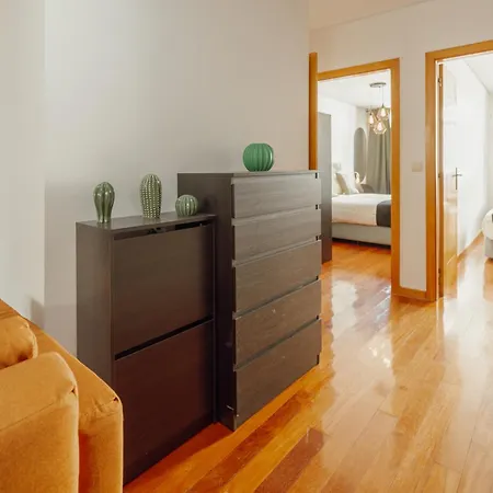 Modern Terrace 2bd By Vacationy * ポルト