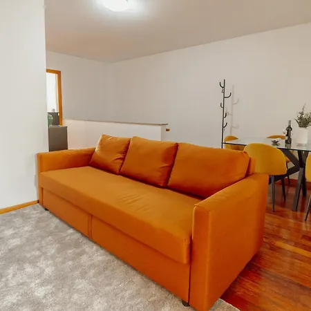 Daire Modern Terrace 2bd By Vacationy